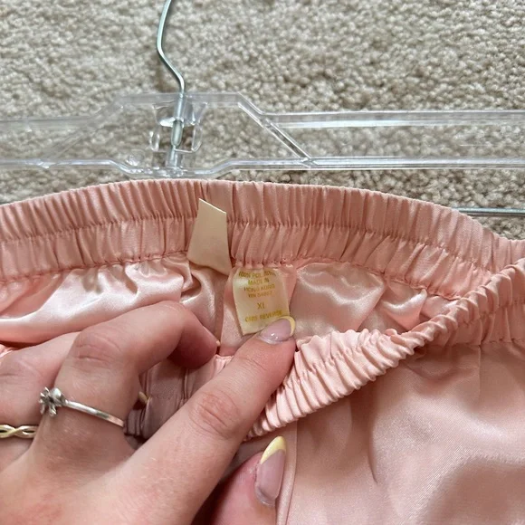 Vintage Gold Label Victoria’s Secret Satin Shorts - XL - Picture 7 of 12